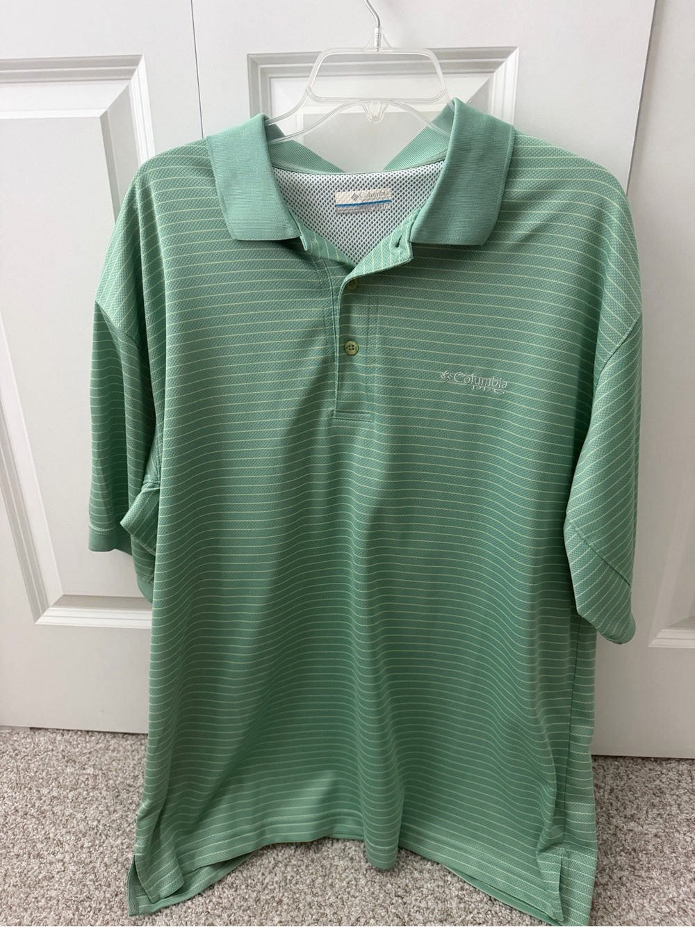 Men’s Columbia PFG Golf Striped Polo With Breathable Flap Size L